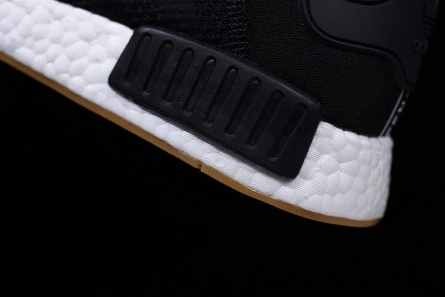 Compact adidas NMD R1 Black Gum B42200 1861