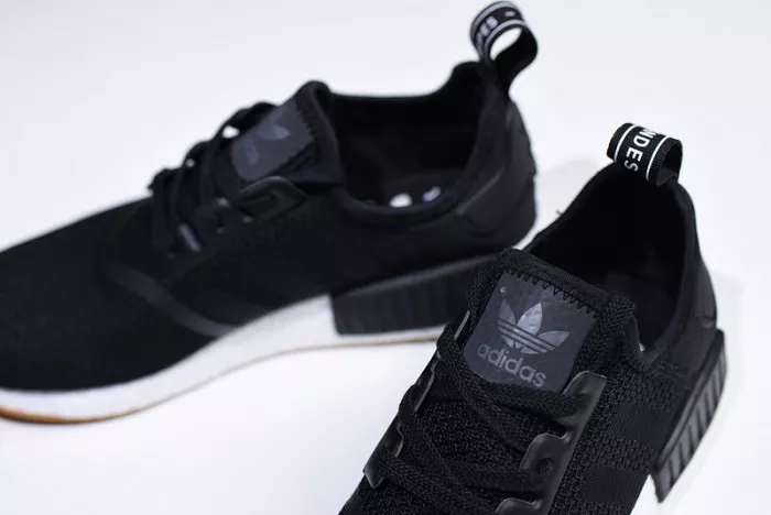 Compact adidas NMD R1 Black Gum B42200 1861