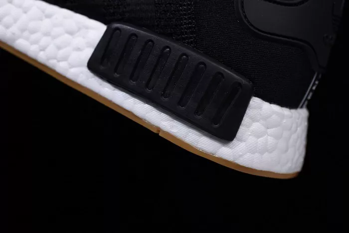 Compact adidas NMD R1 Black Gum B42200 1861