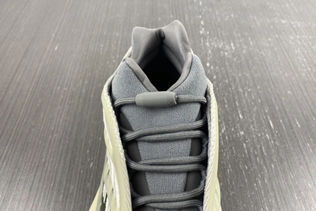 adidas Yeezy 700 V3 Fade ID1674 Minimalist 1657