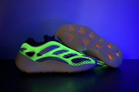 adidas Yeezy 700 V3 Fade ID1674 Minimalist 1657