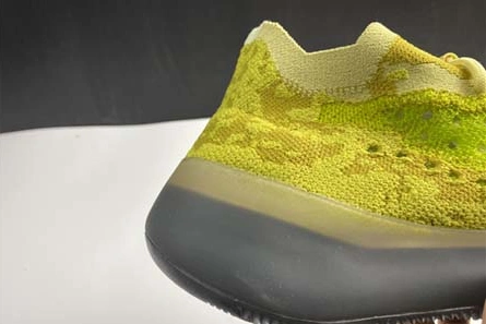 Classic adidas Yeezy Boost 380“Hylte Glow” FZ4990 1692