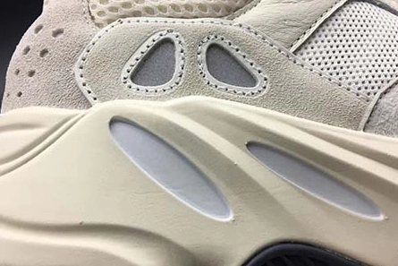 SportInspired adidas Yeezy Boost 700 Analog EG7596 1686