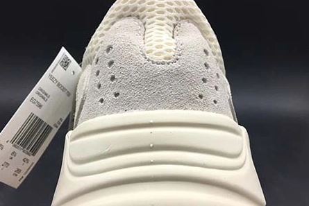 SportInspired adidas Yeezy Boost 700 Analog EG7596 1686