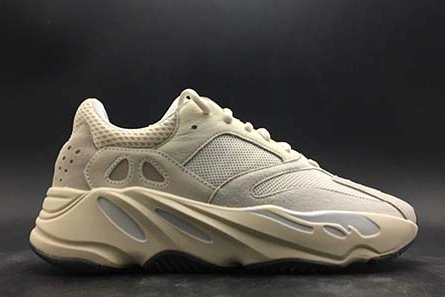 SportInspired adidas Yeezy Boost 700 Analog EG7596 1686