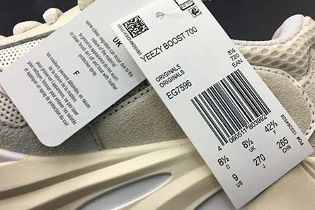 SportInspired adidas Yeezy Boost 700 Analog EG7596 1686