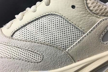SportInspired adidas Yeezy Boost 700 Analog EG7596 1686