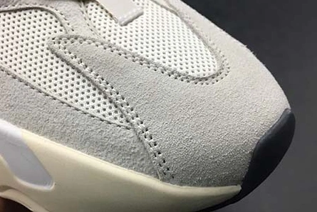 SportInspired adidas Yeezy Boost 700 Analog EG7596 1686