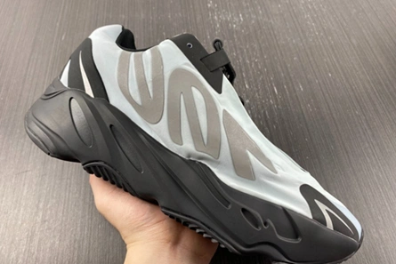 SmartChoice adidas Yeezy Boost 700 MNVN Blue Tint GZ0711 1656