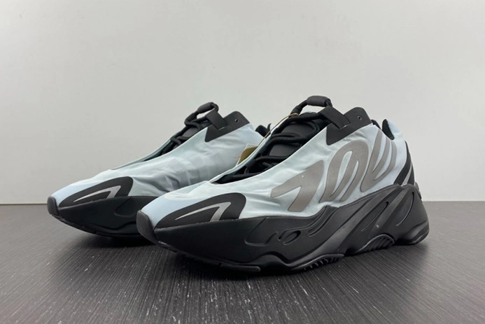 SmartChoice adidas Yeezy Boost 700 MNVN Blue Tint GZ0711 1656