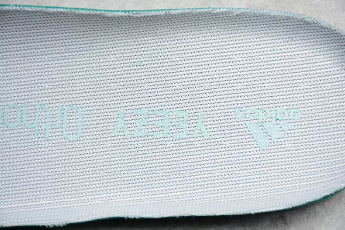 Stylish adidas Yeezy Boost 700 1783
