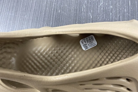 TopPick adidas Yeezy Foam RNNR Mist  GV6774 1635