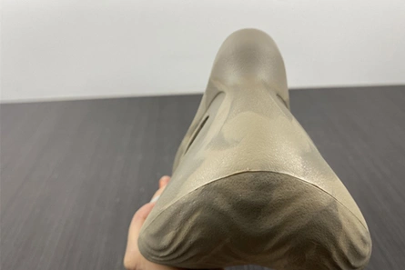 Breathable adidas Yeezy Foam RNNR Stone Sage  GX4472 1648