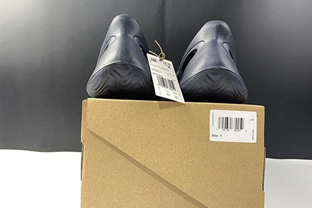 GoAnywhere adidas Yeezy Foam Runner “Mineral Blue” GV7903 1639