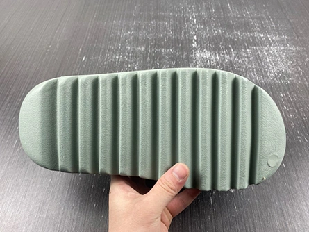 adidas Yeezy Slide Salt  ID5480 Trendsetting 2105
