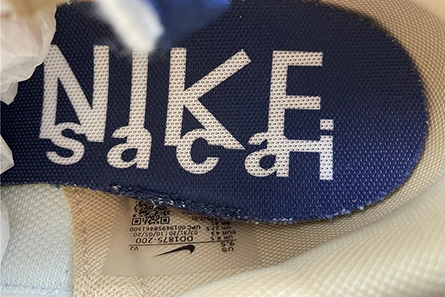 SportInspired sacai x Nike VaporWaffle Sesame Blue Void DD1875-200 1157