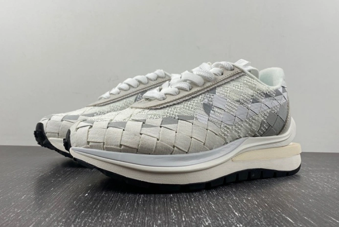 sacai x Nike Waffle Woven Green Gusto DR5209-100 Comfortable 1150