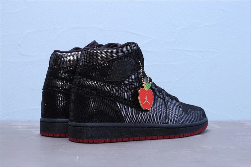 2019 AIR JORDAN 1 RETRO HIGH OG BLACK GYM RED DC7071-001