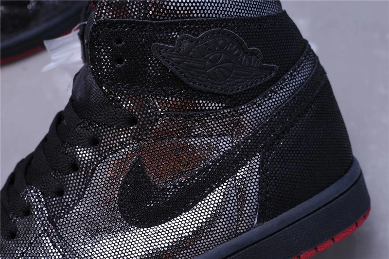 2019 AIR JORDAN 1 RETRO HIGH OG BLACK GYM RED DC7071-001