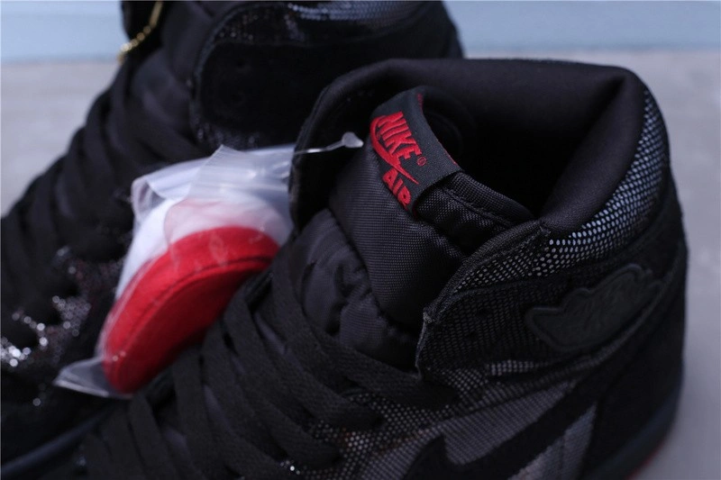 2019 AIR JORDAN 1 RETRO HIGH OG BLACK GYM RED DC7071-001