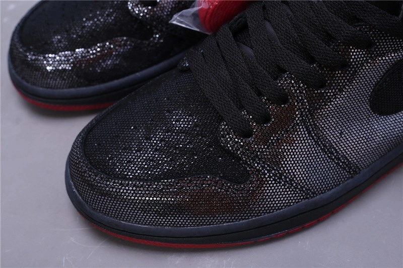 2019 AIR JORDAN 1 RETRO HIGH OG BLACK GYM RED DC7071-001