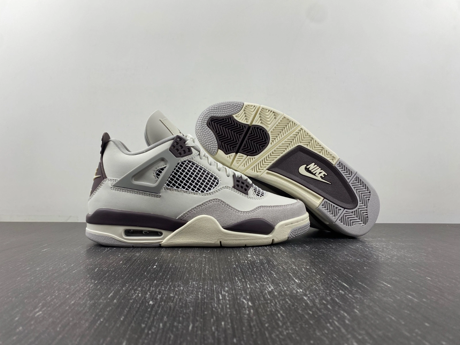 A Ma Maniere x Air Jordan 4 “Phantom”  FZ4810-001