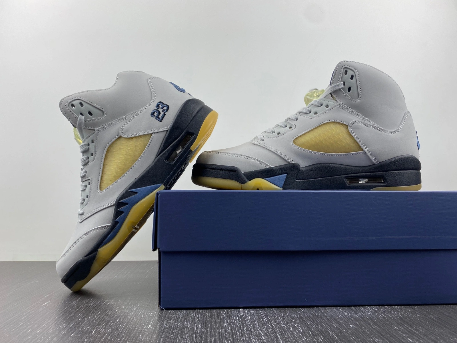A Ma Maniere x Air Jordan 5 “Diffused Blue x AJ5  FZ5758-004