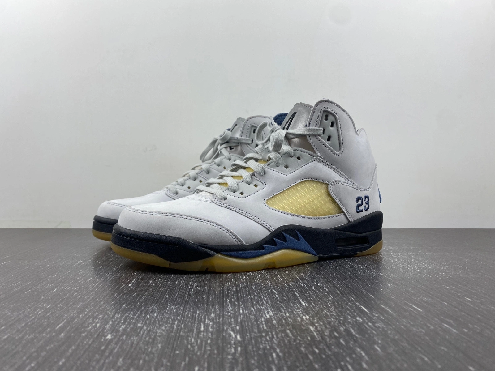 A Ma Maniere x Air Jordan 5 “Diffused Blue x AJ5  FZ5758-004