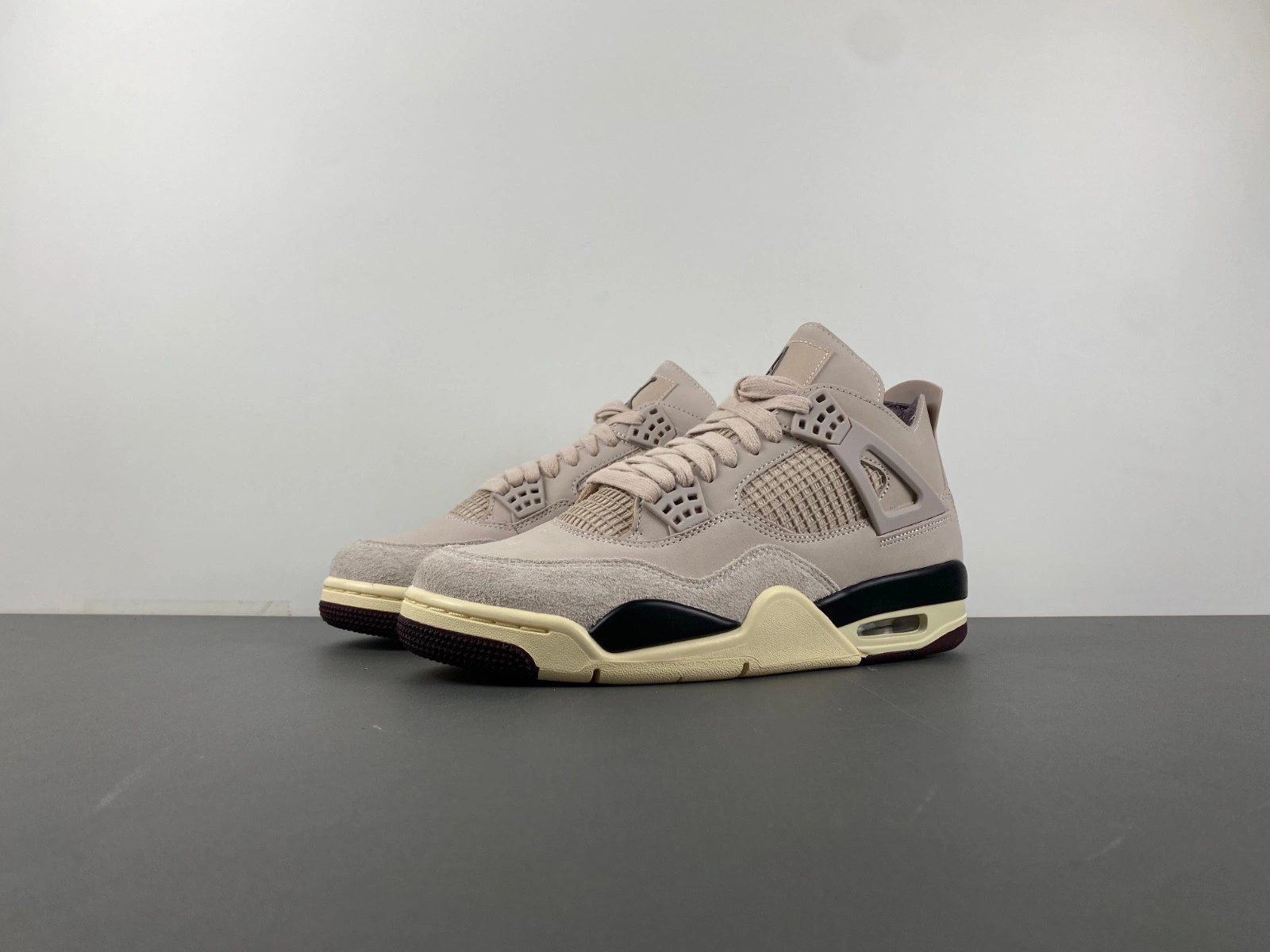 A Ma Maniére Air Jordan 4 Fossil Stone FZ4810-200