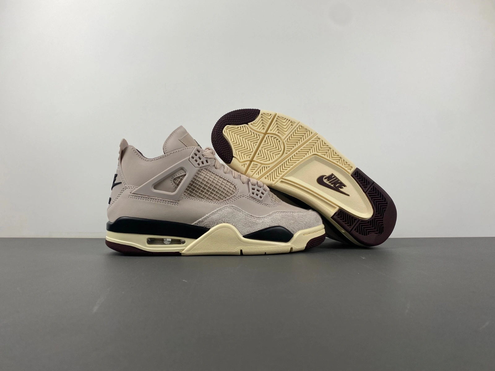 A Ma Maniére Air Jordan 4 Fossil Stone FZ4810-200