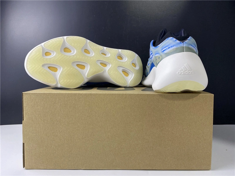 ADIDAS YEEZY BOOST 700 V3 AZARETH G54850