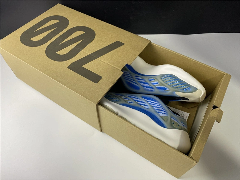 ADIDAS YEEZY BOOST 700 V3 AZARETH G54850