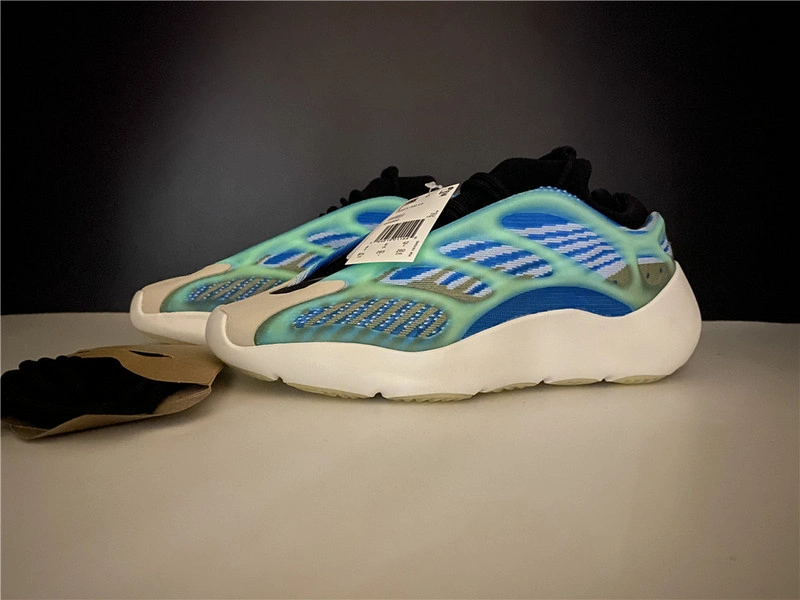 ADIDAS YEEZY BOOST 700 V3 AZARETH G54850