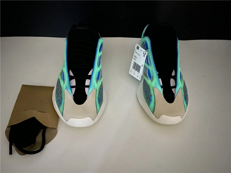 ADIDAS YEEZY BOOST 700 V3 AZARETH G54850
