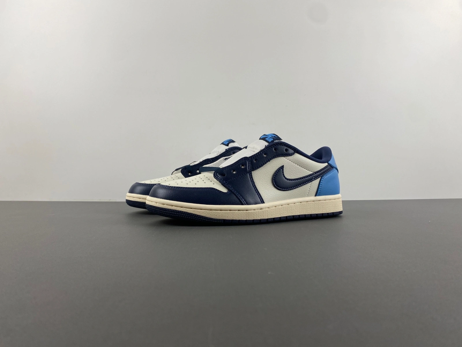 AIR JORDAN 1 LOW OG “OBSIDIAN”  CZ0790-400
