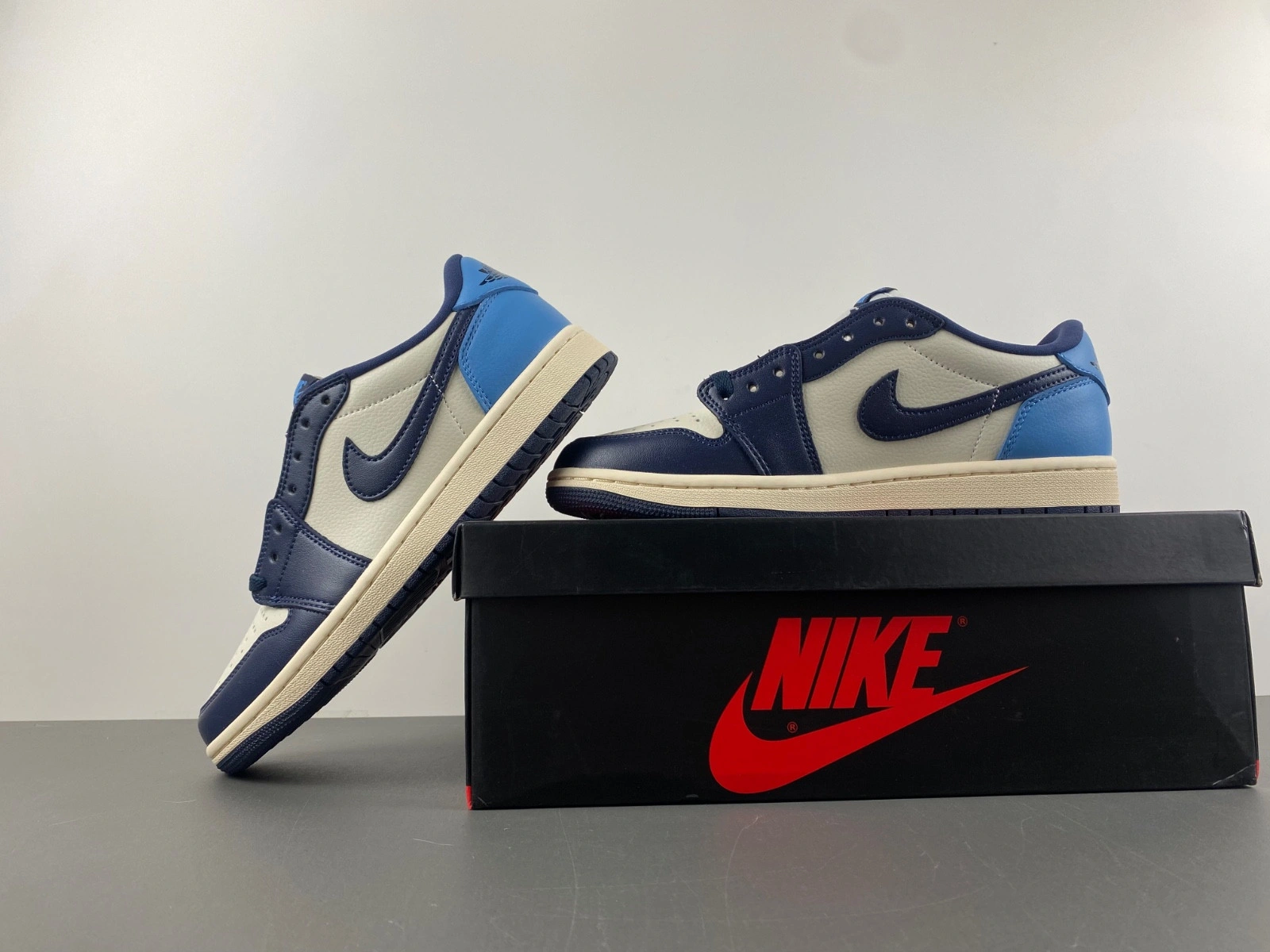AIR JORDAN 1 LOW OG “OBSIDIAN”  CZ0790-400