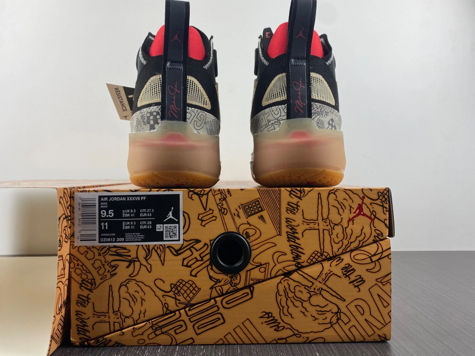 AIR JORDAN 37 'JAYSON TATUM'  DZ0812-200
