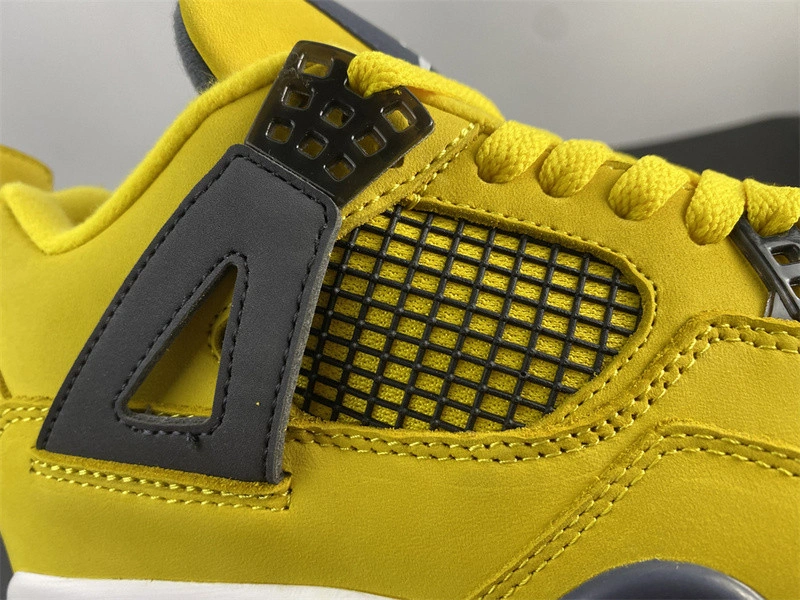 AIR JORDAN 4 RETRO LS 'LIGHTNING CT8527-702