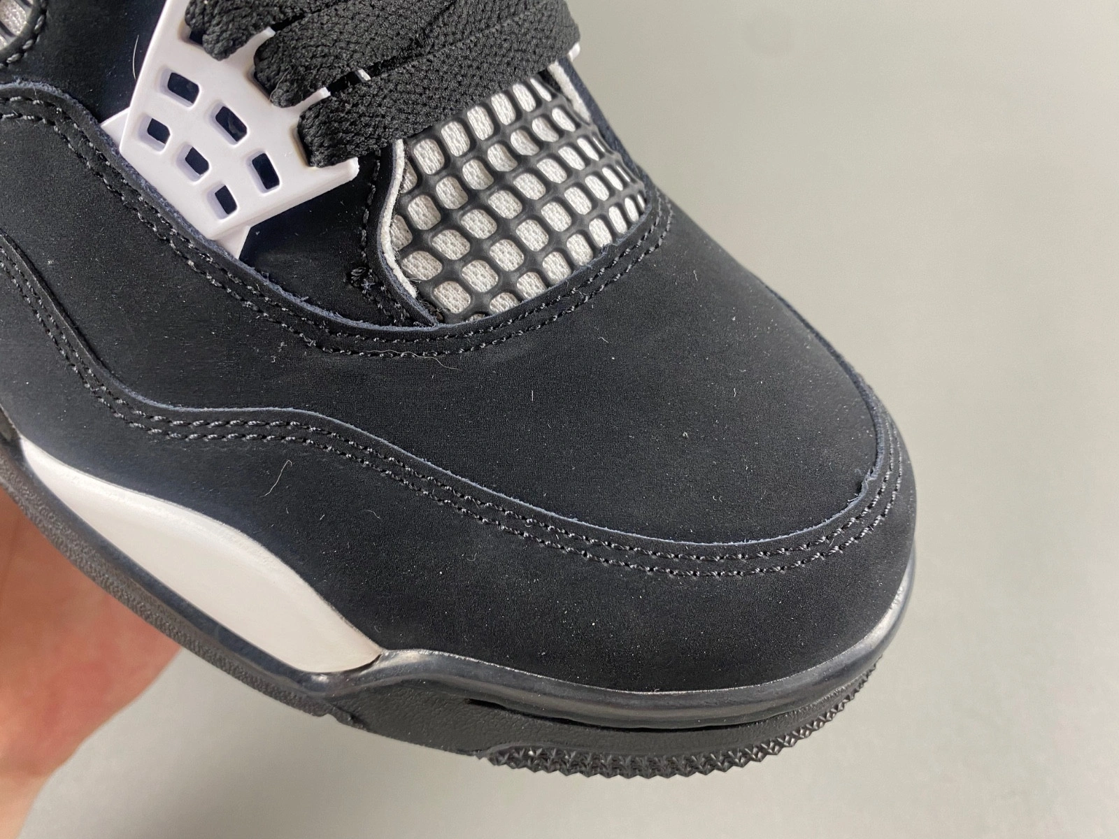 AIR JORDAN 4 RETRO 'WHITE THUNDER FQ8138-001