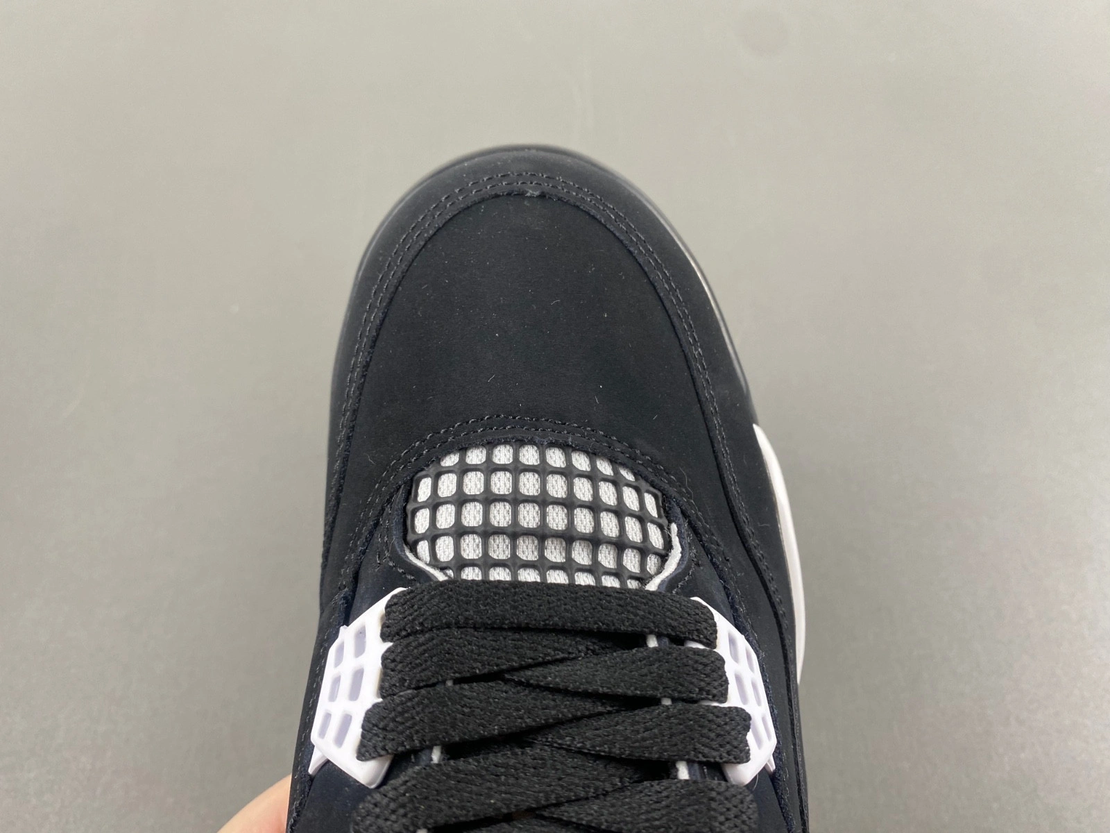 AIR JORDAN 4 RETRO 'WHITE THUNDER FQ8138-001