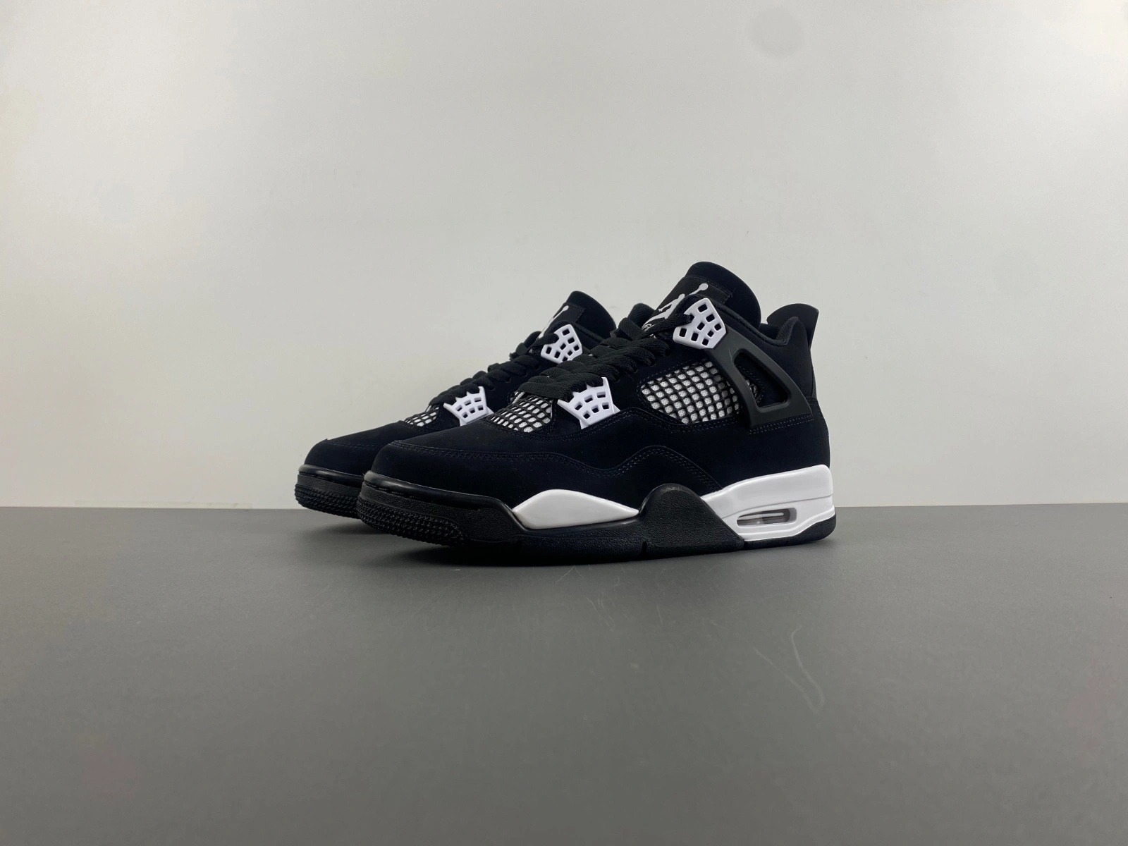 AIR JORDAN 4 RETRO 'WHITE THUNDER FQ8138-001