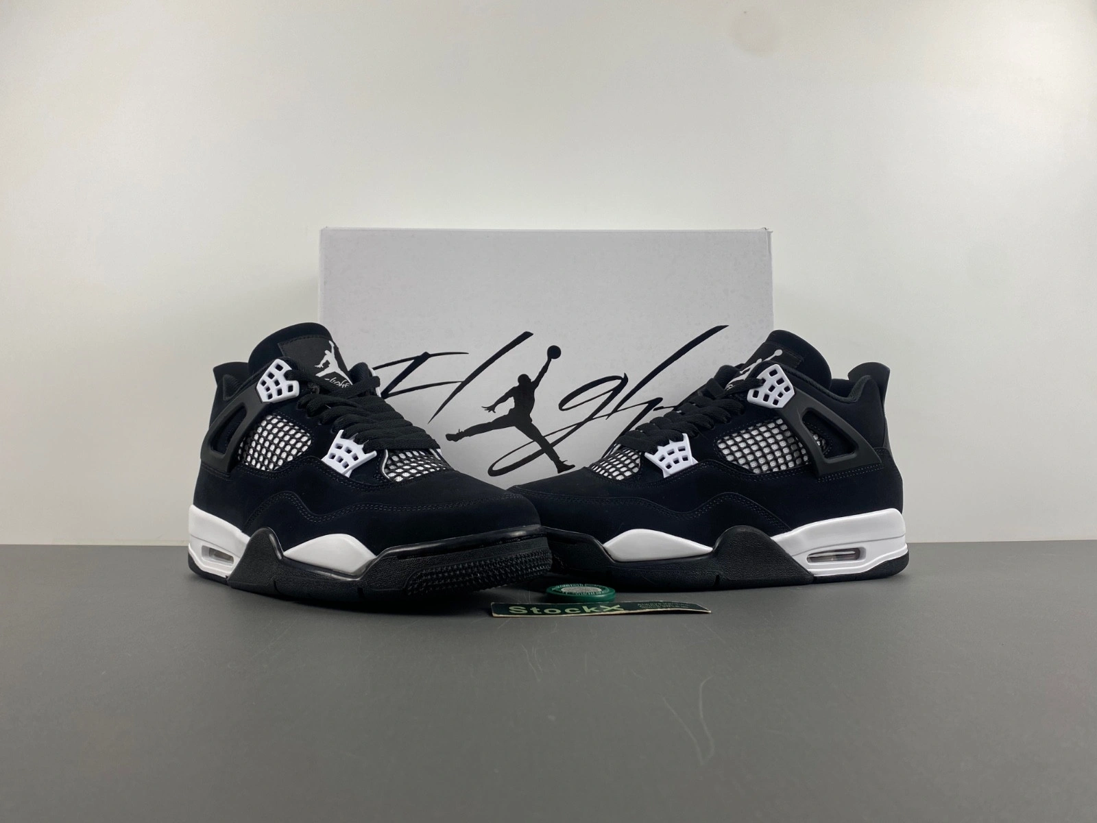 AIR JORDAN 4 RETRO 'WHITE THUNDER FQ8138-001