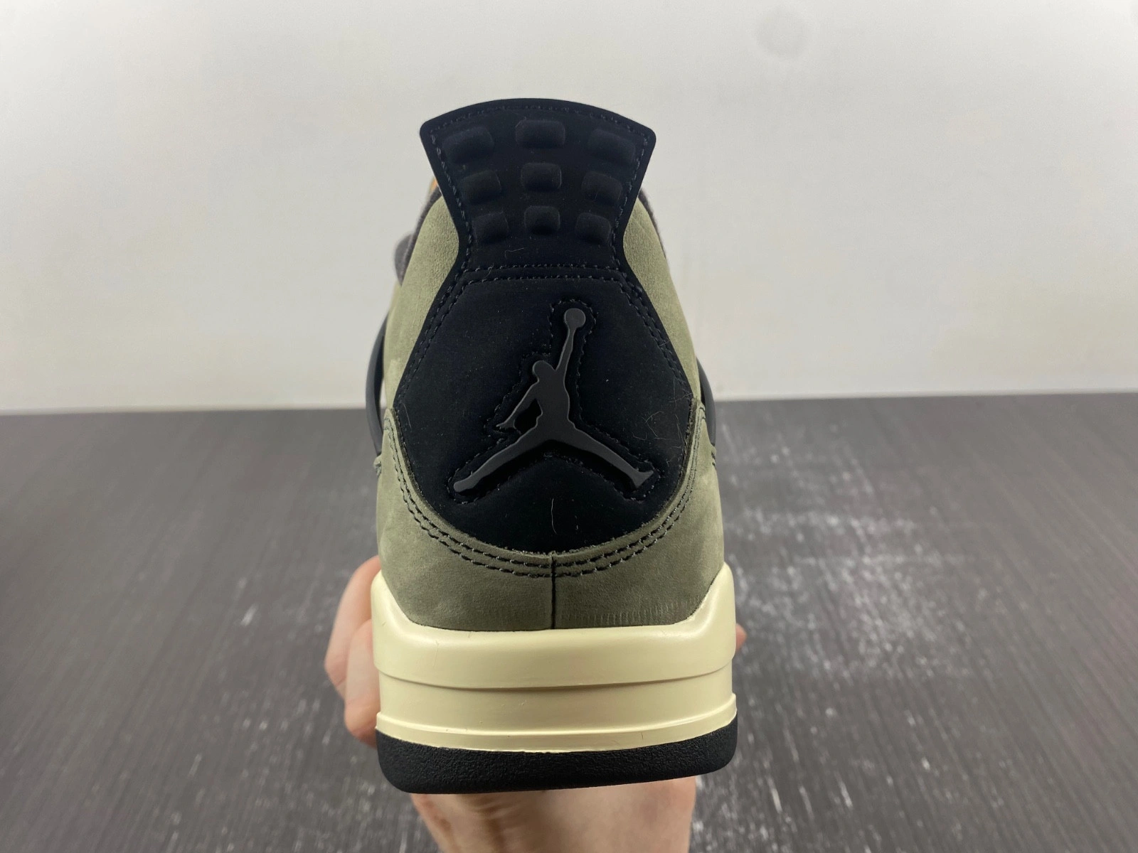 AIR JORDAN 4 RETRO