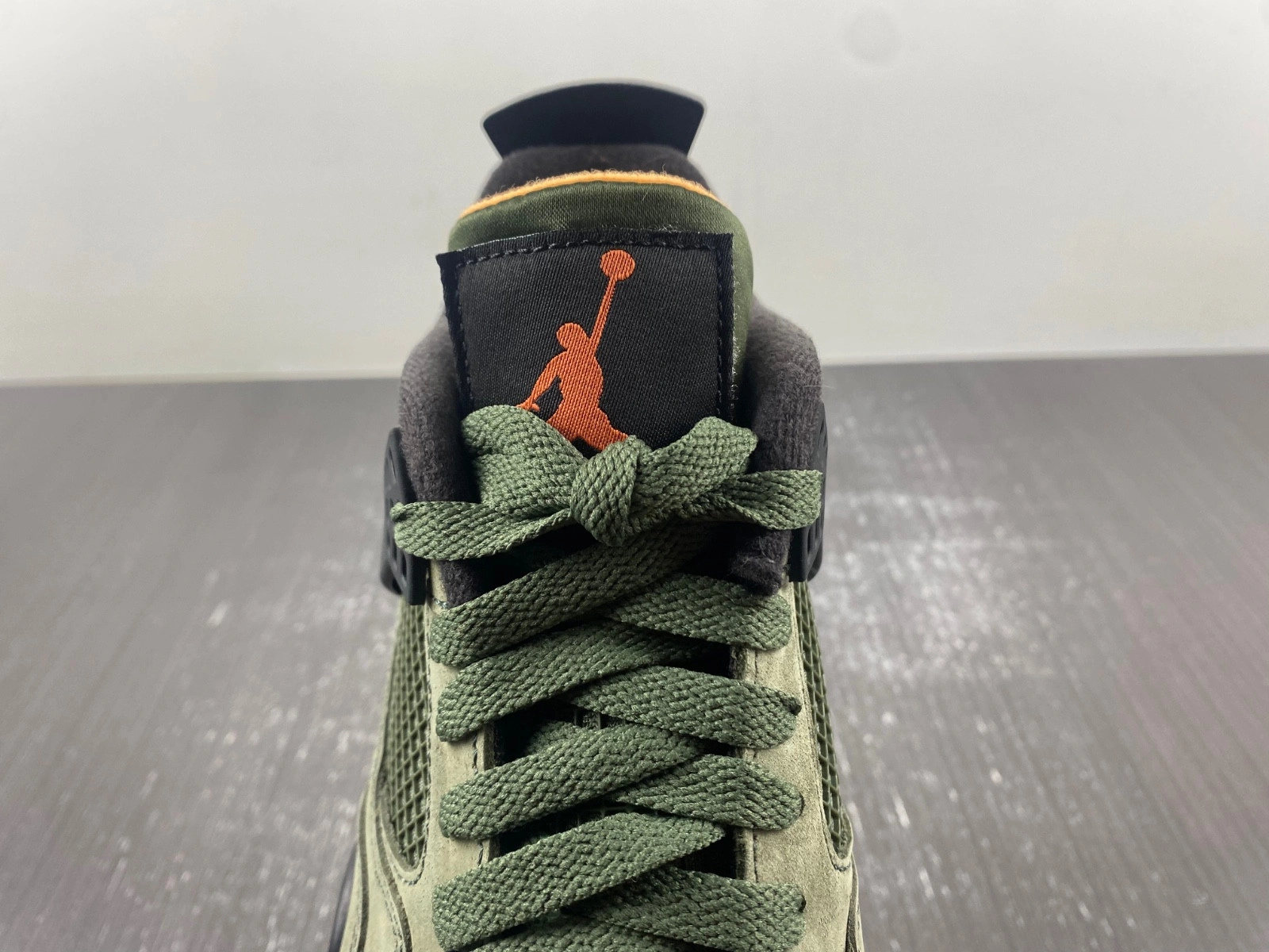 AIR JORDAN 4 RETRO