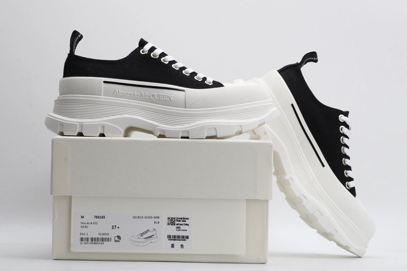 ALEX MCQ TREAD SLICK LACE UP IN black