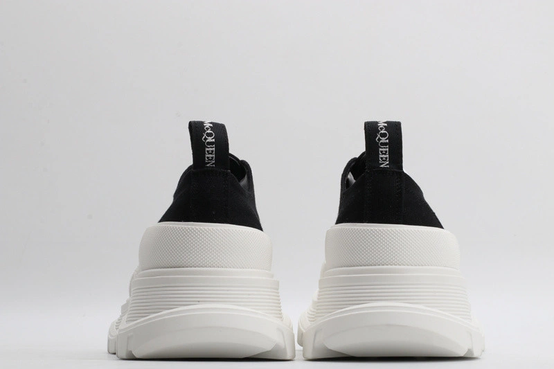 ALEX MCQ TREAD SLICK LACE UP IN black