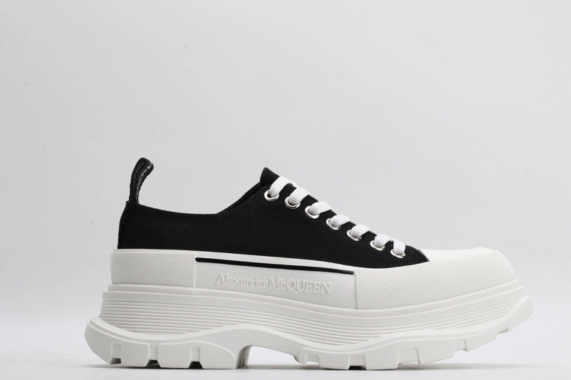ALEX MCQ TREAD SLICK LACE UP IN black