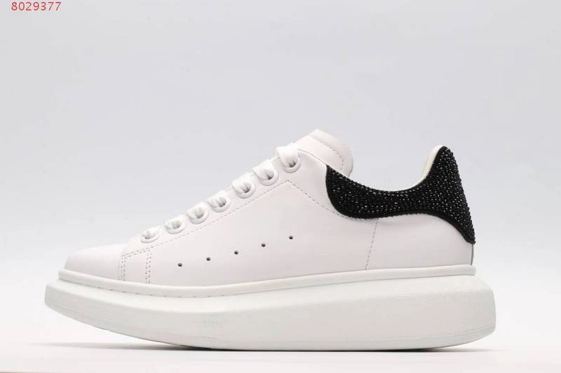 ALEXANDER MCQUEEN