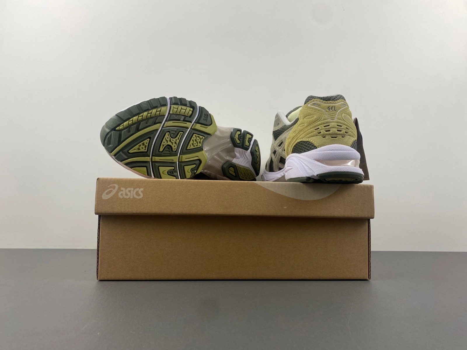 ASICS GEL-Kayano 14 Green - 1201A161-300