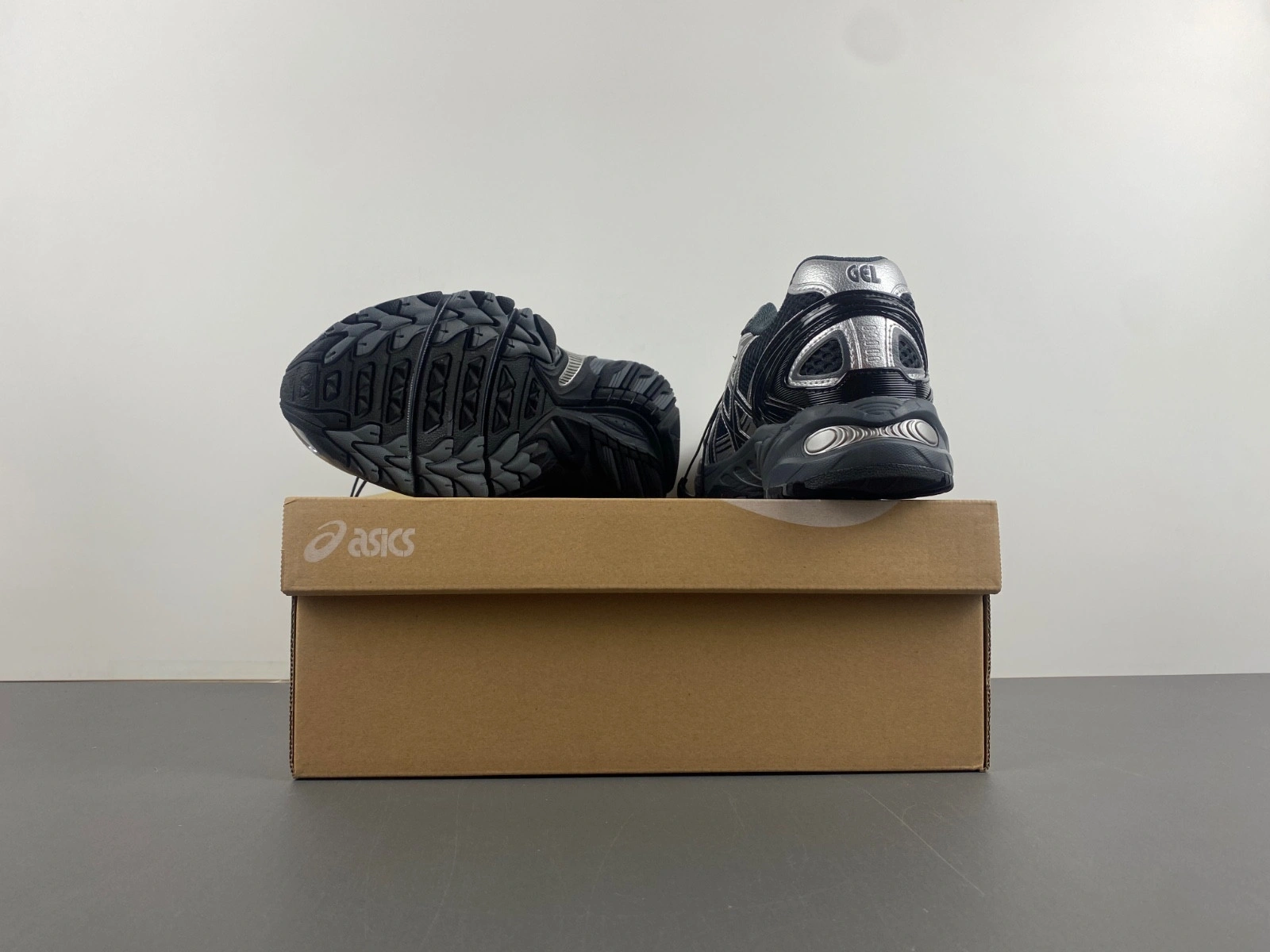 ASICS Gel-Kahana TR V4 Carbon Black 1203A497-001